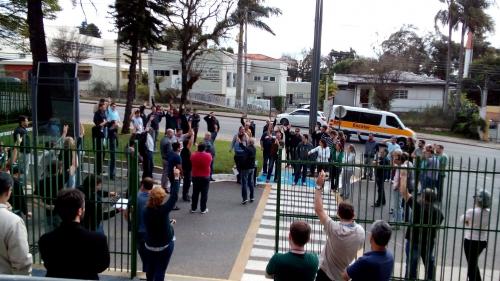 SERPRO: Trabalhadores (as) se mobilizam no dia da mesa de negociação SERPRO: Trabalhadores (as) se mobilizam no dia da mesa de negociação
