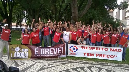 Trabalhadores (as) da Cobra Tecnologia continuam em Greve no PR e outros estados Trabalhadores (as) da Cobra Tecnologia continuam em Greve no PR e outros estados